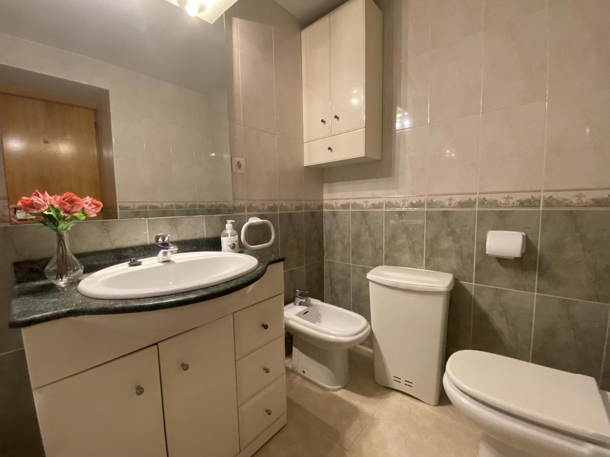 R123 Apartamento en la planta baja con piscina cerca de la playa Calafell Exterior foto
