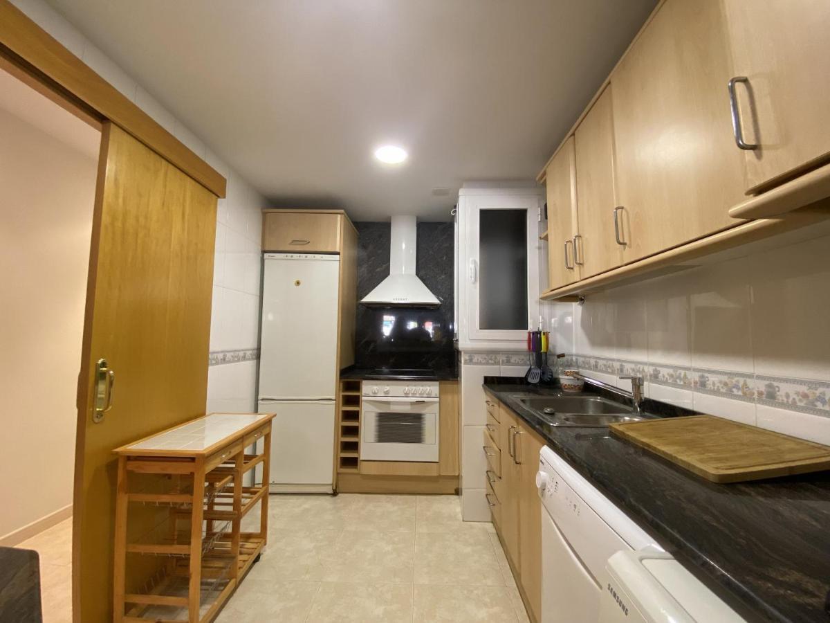 R123 Apartamento en la planta baja con piscina cerca de la playa Calafell Exterior foto